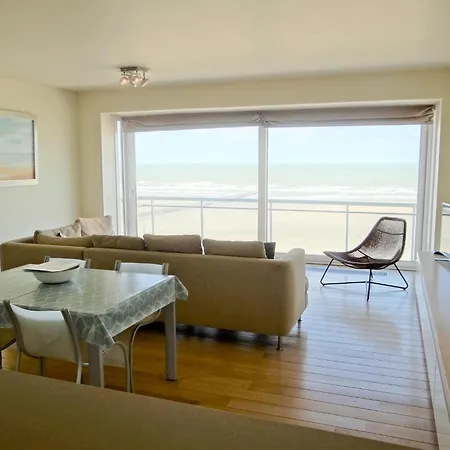Apartment In Nieuwpoort With Sea View